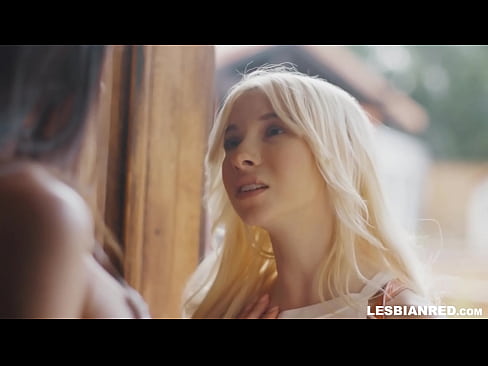 ❤️ Tüdruk tuleb paar kuud hiljem koju ja jõuab sööma oma kasuema tussu ❤️ Kvaliteetne porno at us