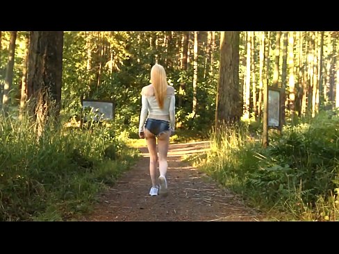 ❤️ Ilus naine liigub aeglaselt, mitte alasti video ❤️ Kvaliteetne porno at us