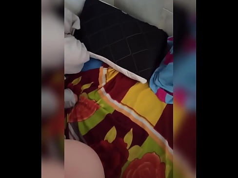 ❤️ Minu toakaaslane jääb üksi koju, sest tema abikaasa läheb puhkusele ja ma kasutan võimalust teda nussida ja täita tema perse piimaga ❤️ Kvaliteetne porno at us